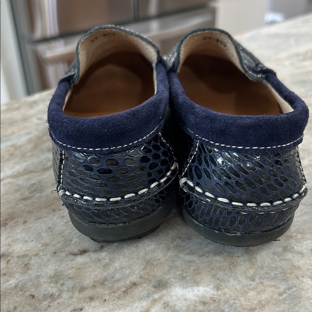 Dar2 Leather Moccasin Style Penny Loafer Shoes size 33 kids blue patent - Picture 3 of 13
